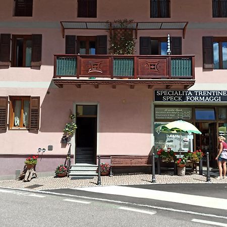 Apartamento La Casa Di Nonna Lia Dimaro Exterior foto